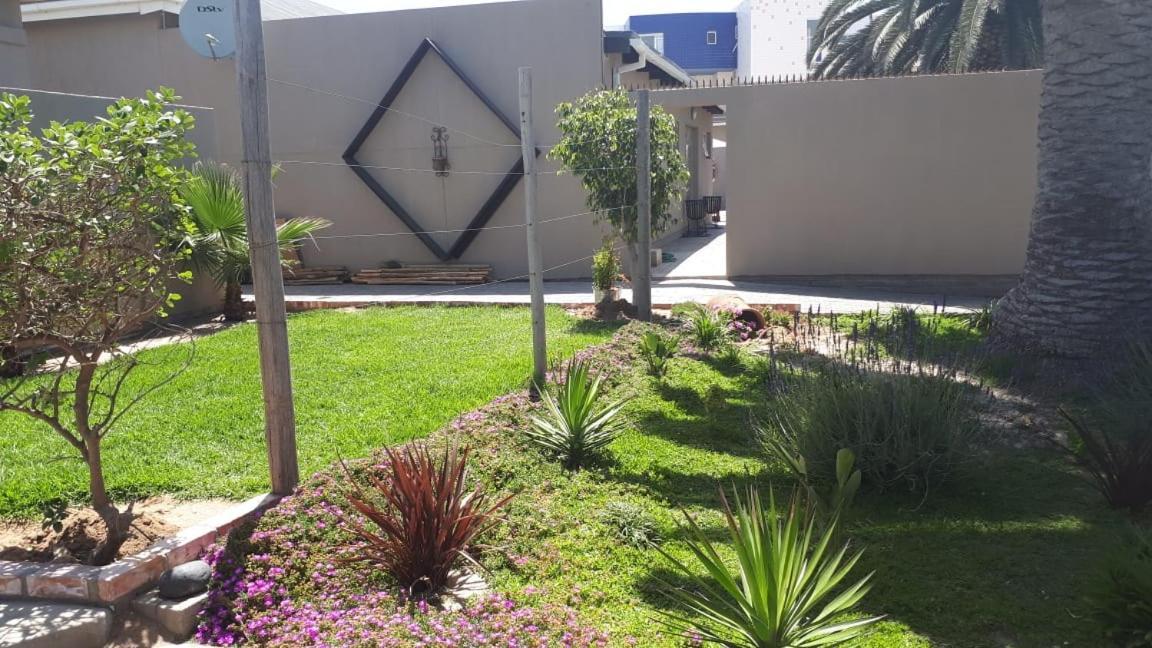 The Mole Guesthouse Swakopmund Exterior foto
